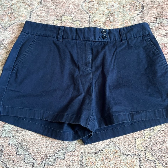 Vineyard Vines size 10 navy blue women’s shorts - Picture 1 of 3